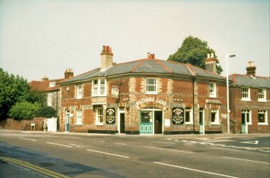1109 Gosport Bury Cross Annes Hill road The Wiltshire Lamb Pub 1970 - Gosport Society